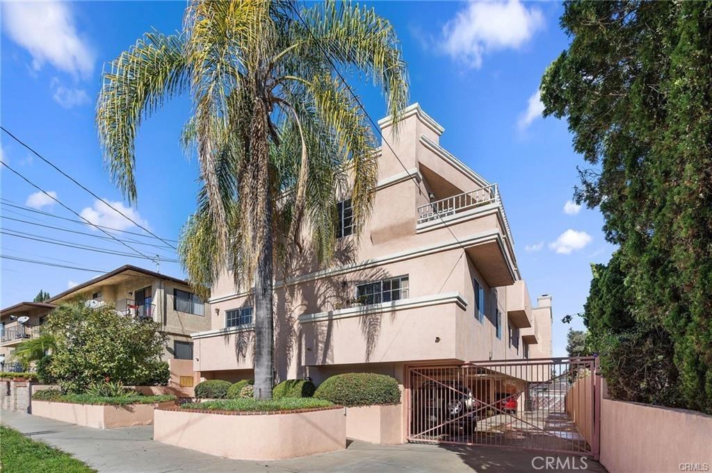 874 West 3rd Street #874 - Photo 3 of 20