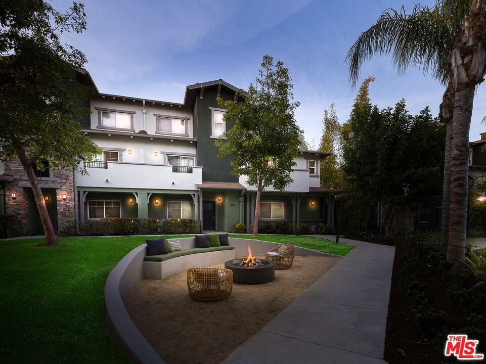 1901 North Buena Vista Street #1901-3203 - Photo 7 of 19