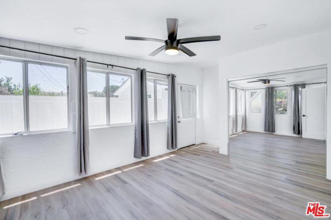 19924 Welby Way #19924 - Photo 5 of 30