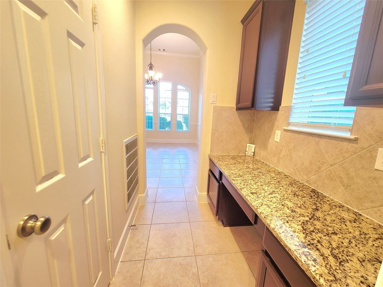 5822 Crawford Hill Lane #5822 - Photo 7 of 14