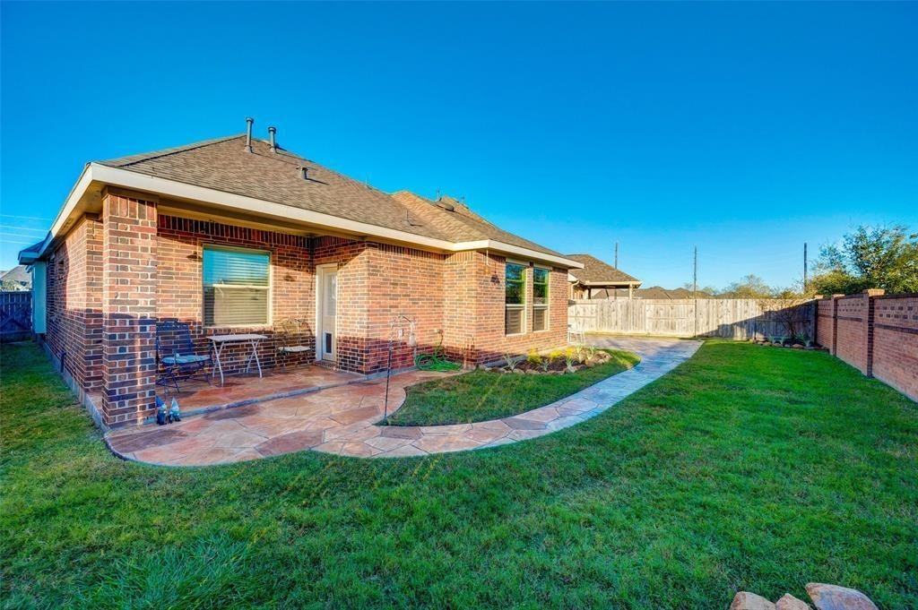 23831 Villa Lisa Drive #23831 - Photo 3 of 33