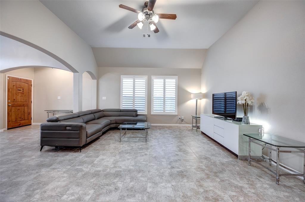 23831 Villa Lisa Drive #23831 - Photo 4 of 33