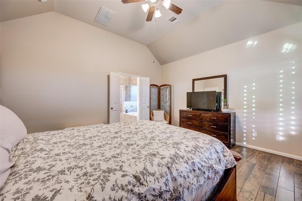 23831 Villa Lisa Drive #23831 - Photo 6 of 33