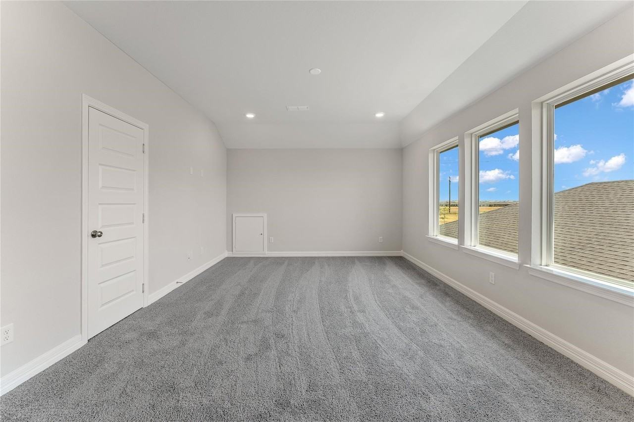 28938 Hauter Way #28938 - Photo 3 of 42