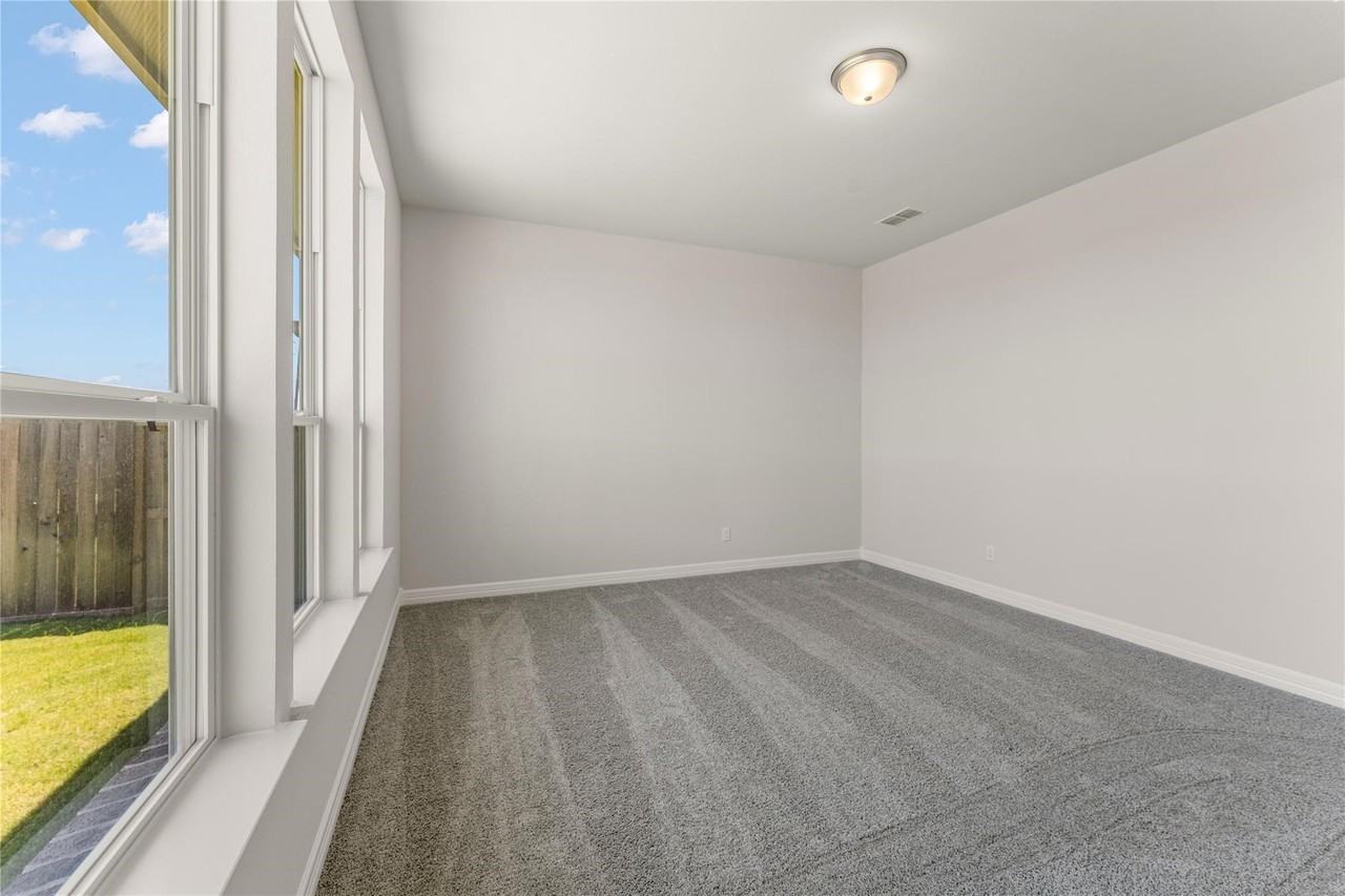 28938 Hauter Way #28938 - Photo 5 of 42