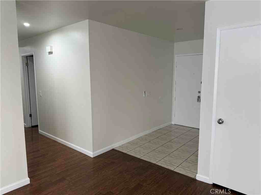 1528 East Raymond Street #1528 - Photo 6 of 22