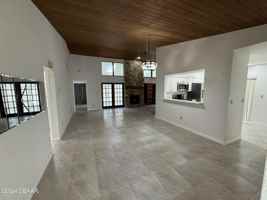 featured image of 100 Sea Island Circle #100