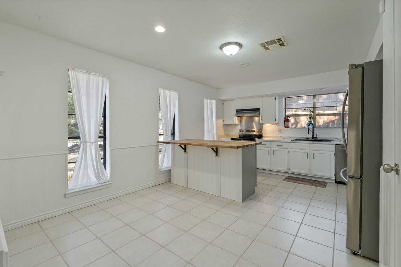 25534 Sugar Valley Lane #25534 - Photo 4 of 28