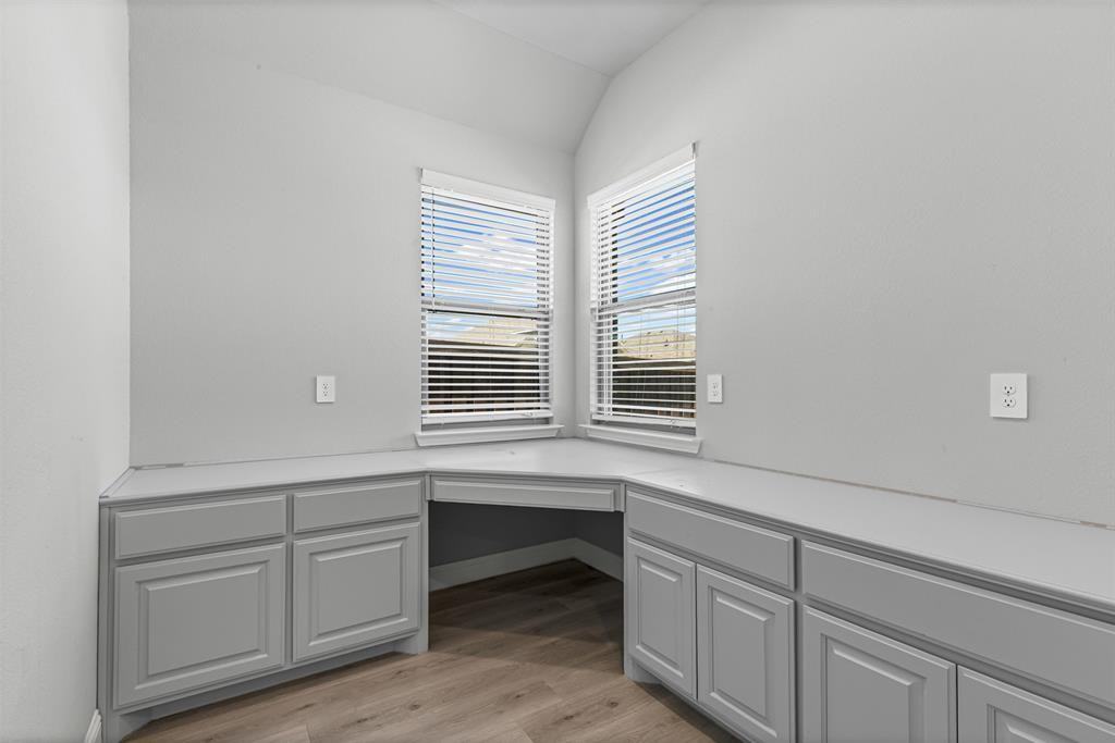 701 Lemmon Lane #701 - Photo 7 of 29