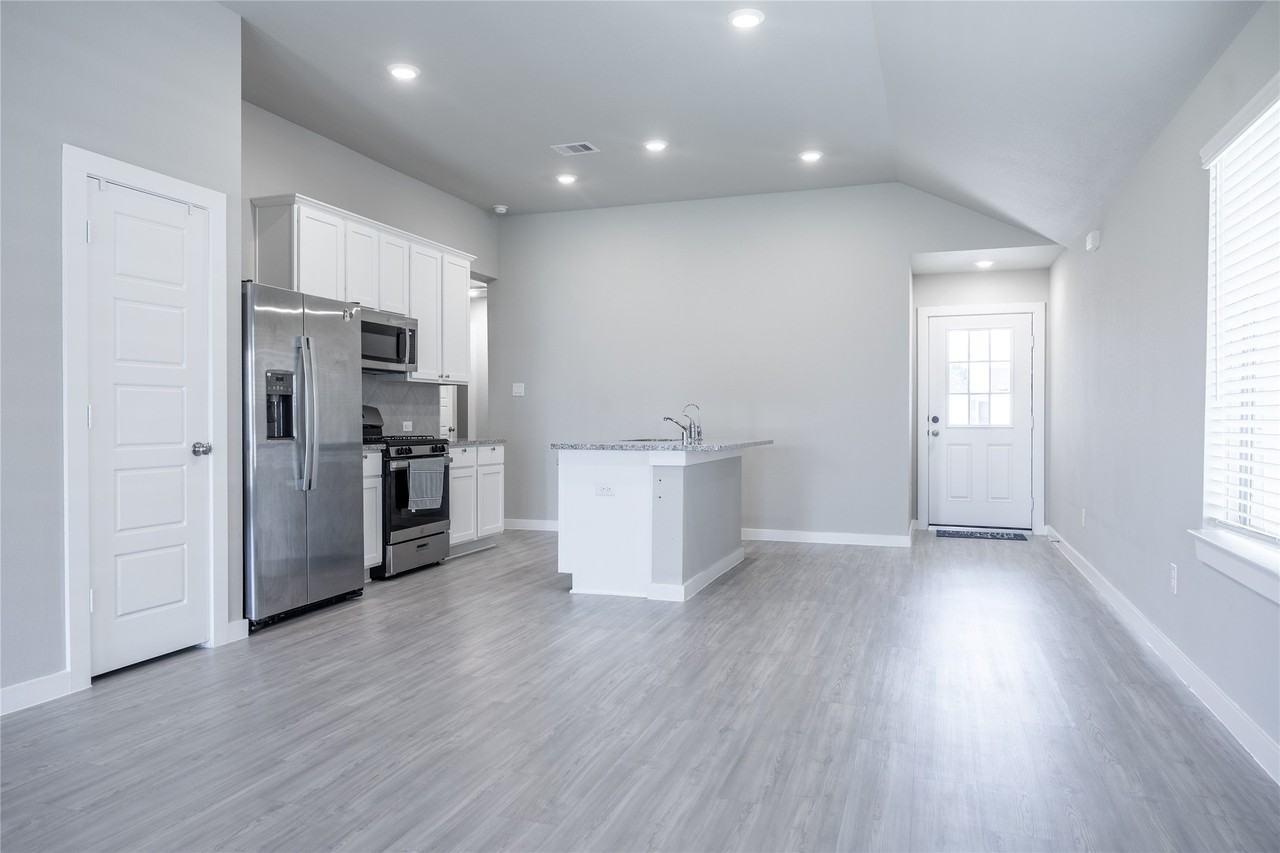 21306 Honey Flower #21306 - Photo 2 of 18