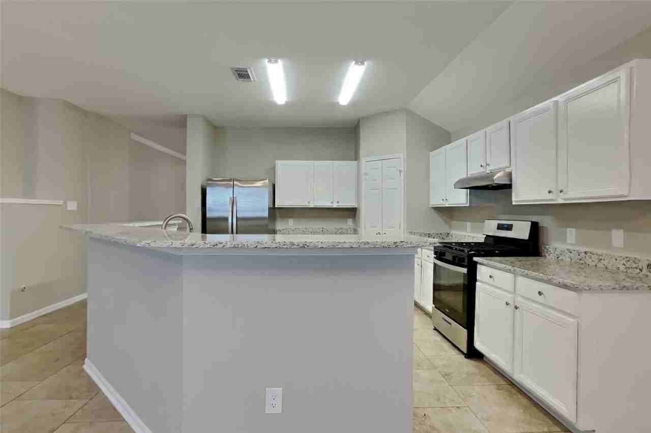 16519 Cypress Thicket Dr #16519 - Photo 3 of 20