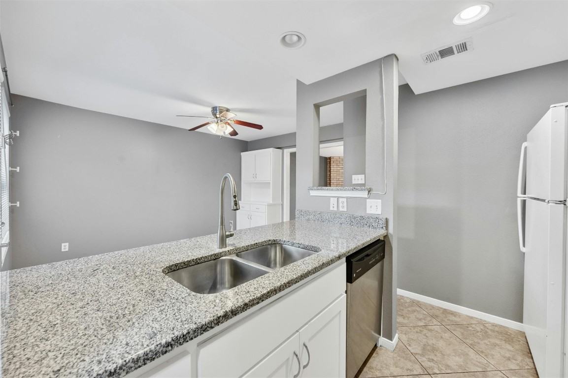 1904 Goodrich Avenue #1904-4 - Photo 4 of 31