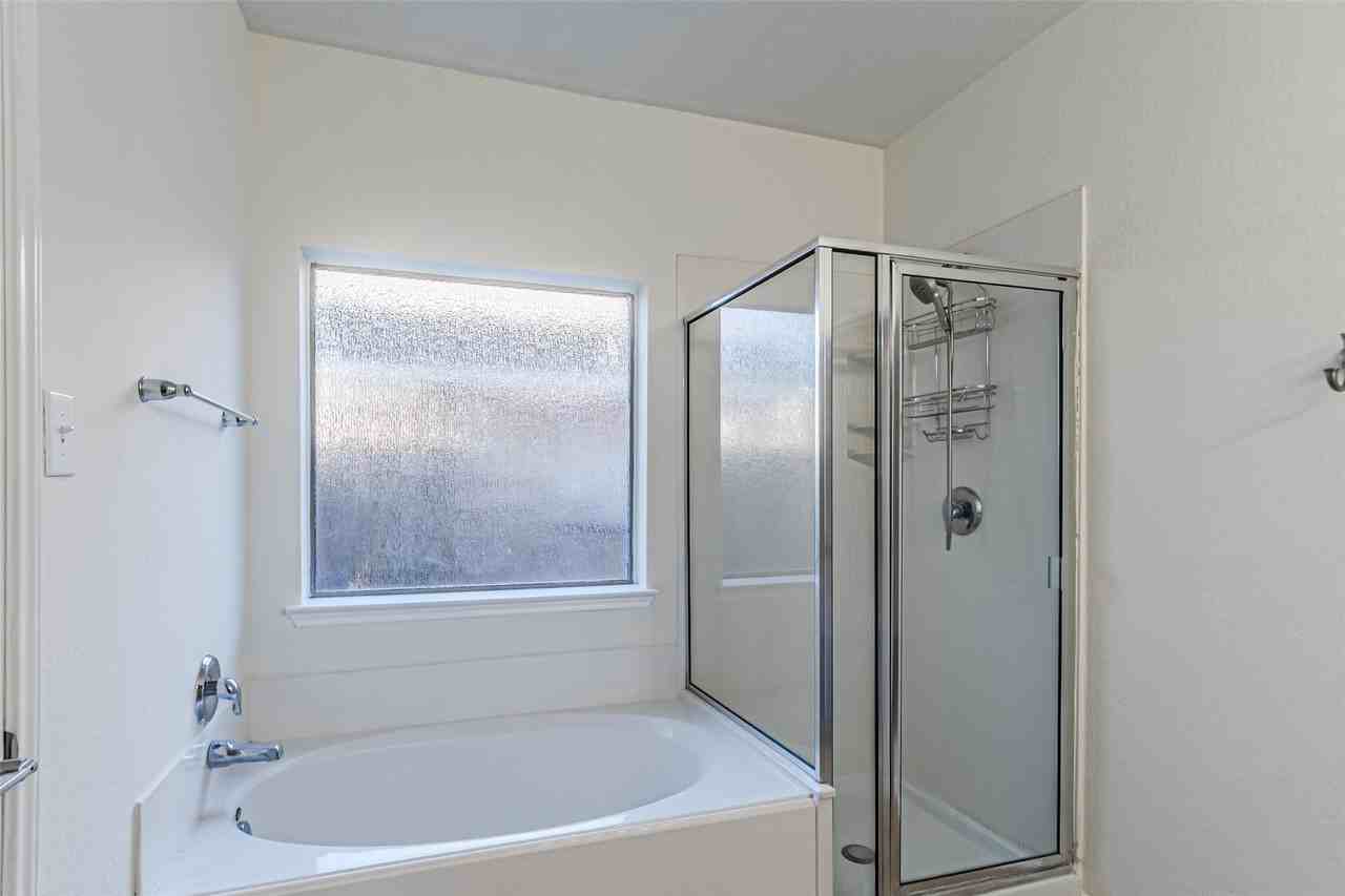 18111 Hillock Glen Lane #18111 - Photo 5 of 42