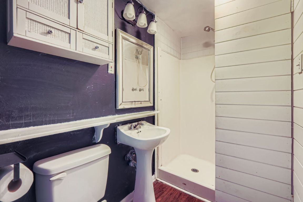 1705 Kerr Street #1705 - Photo 4 of 17