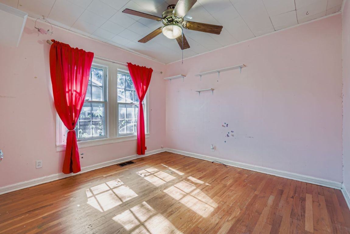 1705 Kerr Street #1705 - Photo 7 of 17