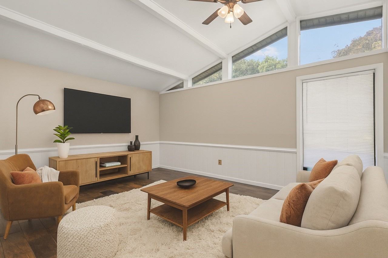 2021 14th Avenue North #2021 - Photo 5 of 15