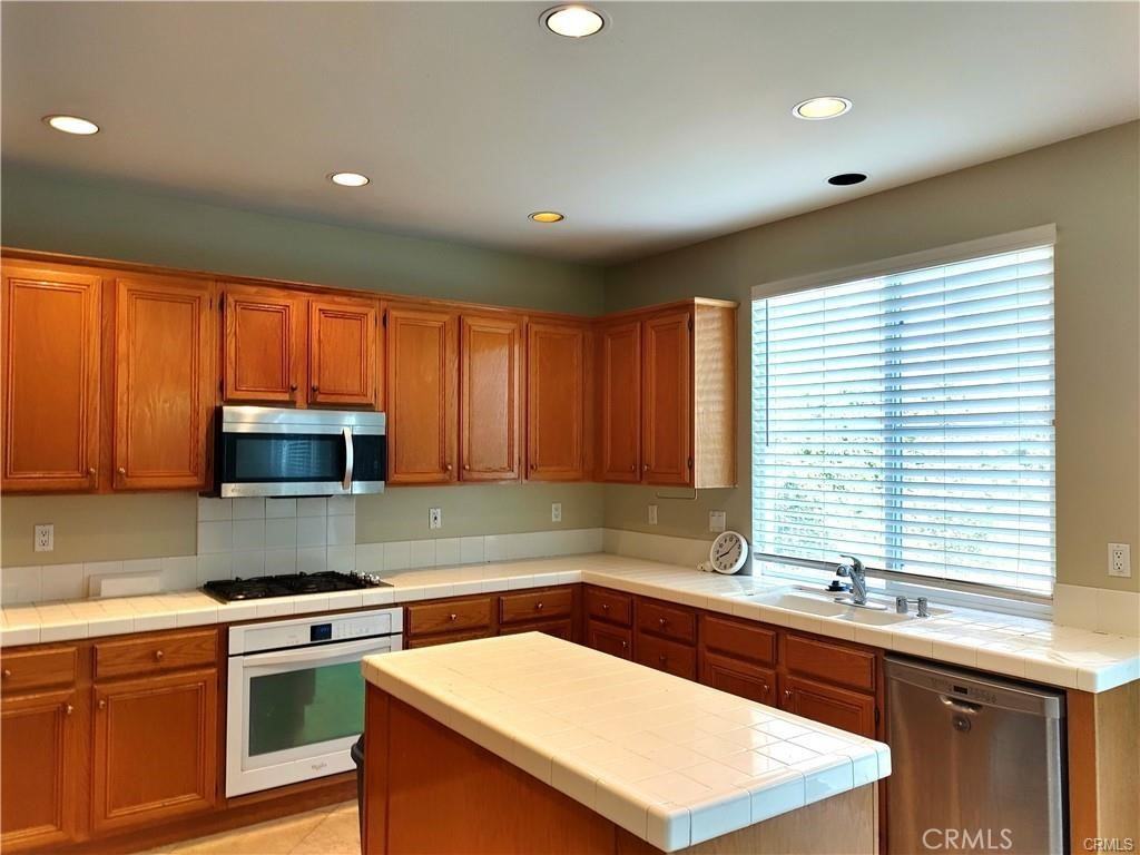 47 Straw Flower #47 - Photo 2 of 16