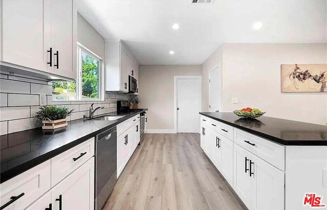 6651 Aldea Avenue #6651 - Photo 5 of 9