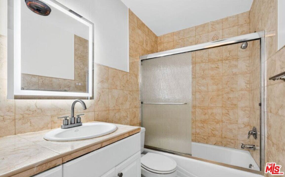 5252 Coldwater Canyon Ave #5252-111 - Photo 7 of 19