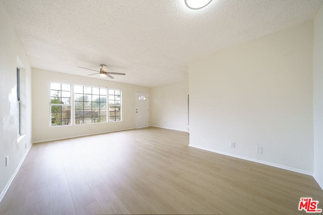 38020 12th Street East #38020 - Photo 3 of 28