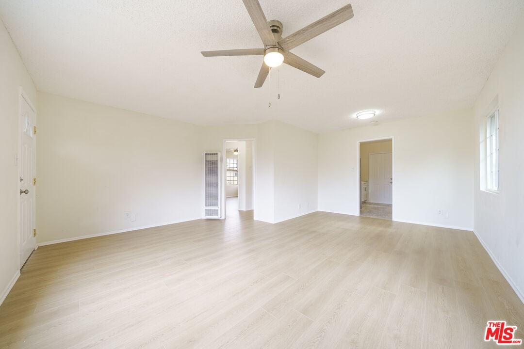 38020 12th Street East #38020 - Photo 4 of 28