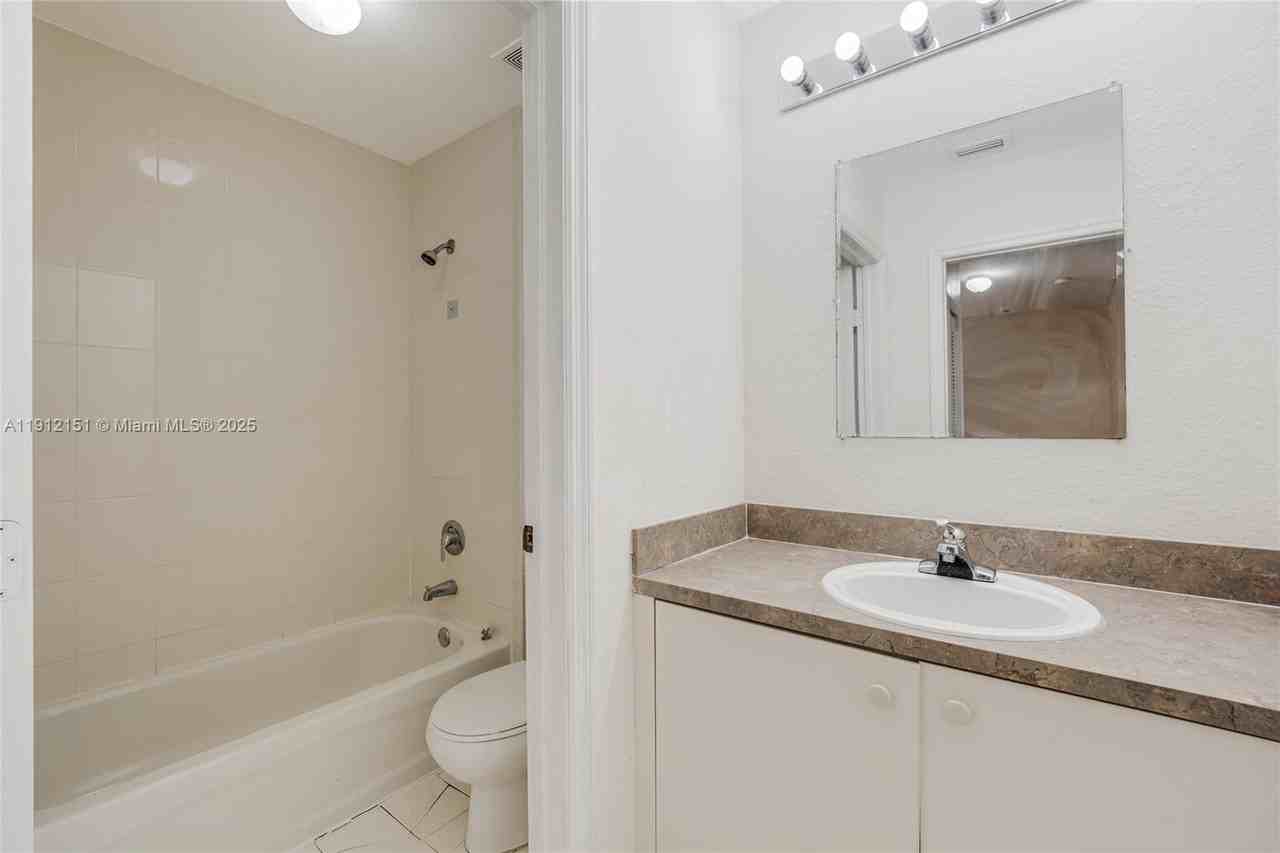 20437 Northwest 15th Avenue #20437-10 - Photo 3 of 25