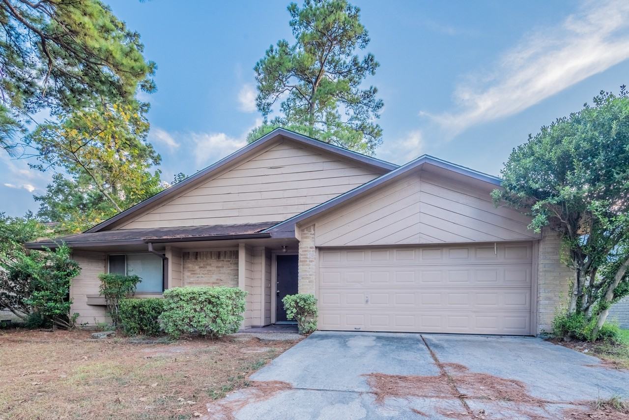 23027 Banquo Drive #23027 - Photo 2 of 14