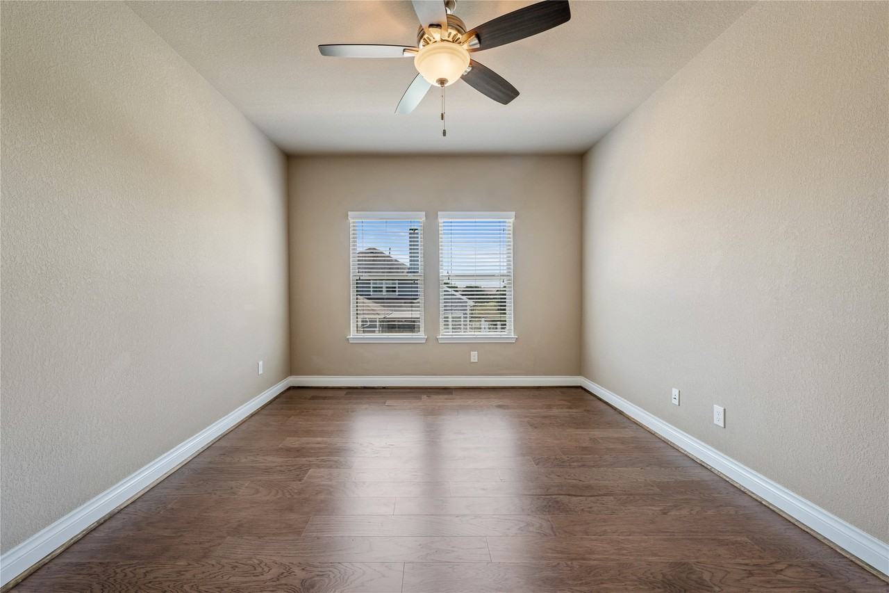 16910 Canosa Drive #16910 - Photo 5 of 20