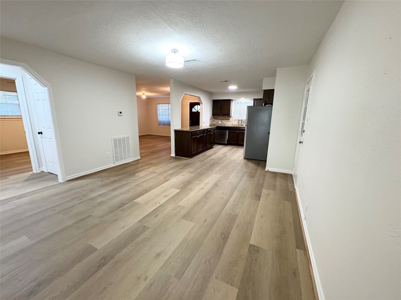 2423 20th Avenue North #2423 - Photo 5 of 23