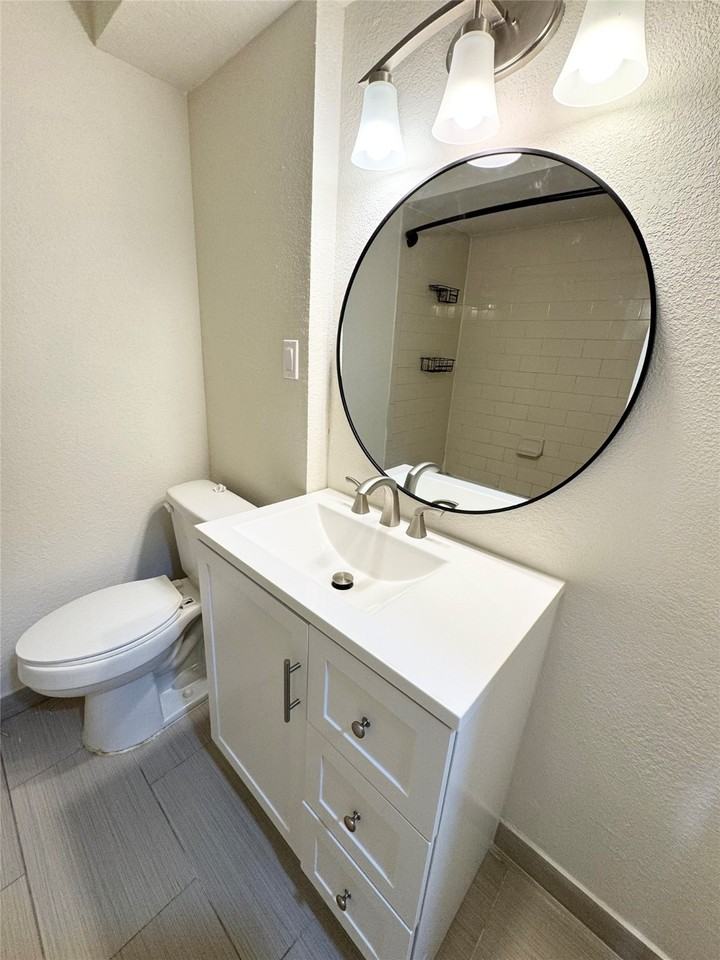 2423 20th Avenue North #2423 - Photo 6 of 23