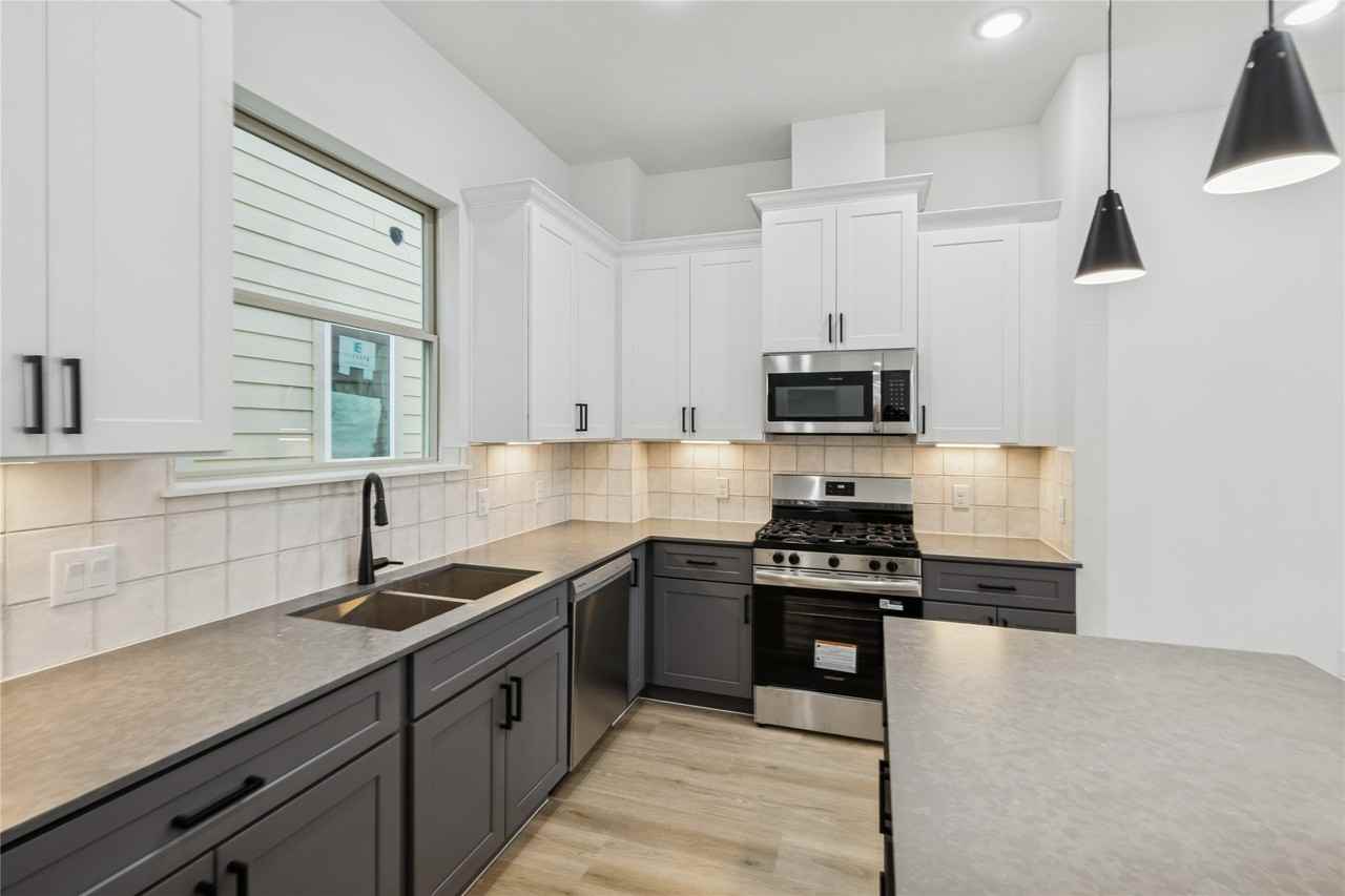 113 Milby Street #113B - Photo 3 of 20