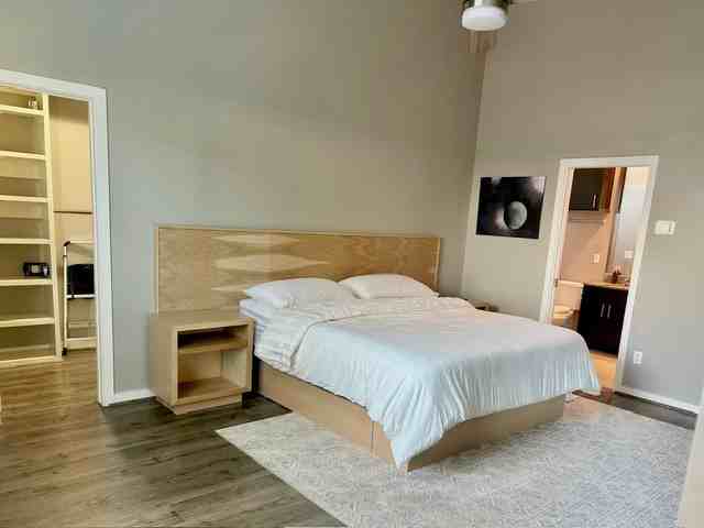 3010 Commerce Street #3010 - Photo 2 of 10