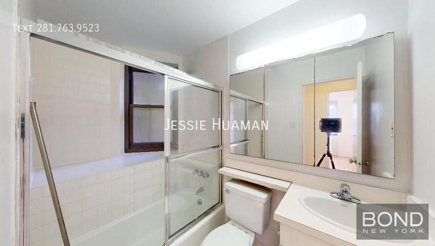 365 West 52nd Street #2 - Photo 5 of 6