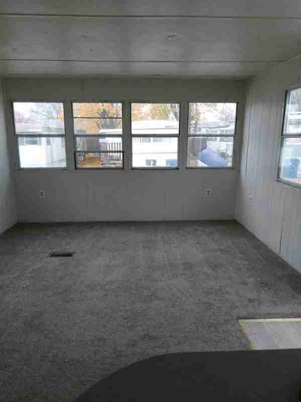 140 North Pleasant Avenue #9 - Photo 3 of 6