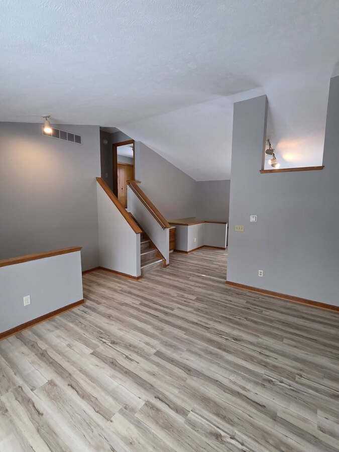 3745 Jill St - Photo 3 of 13