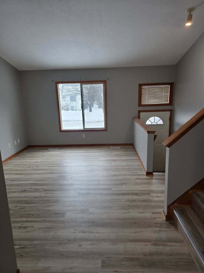 3745 Jill St - Photo 4 of 13