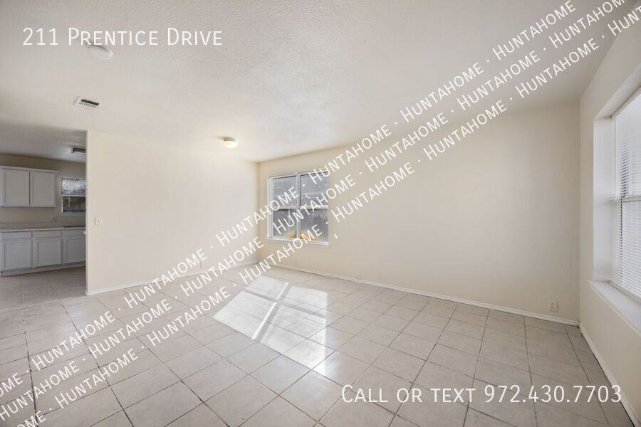 211 Prentice Drive - Photo 3 of 25