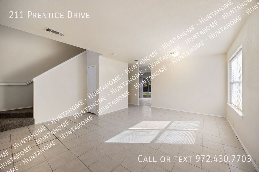 211 Prentice Drive - Photo 4 of 25