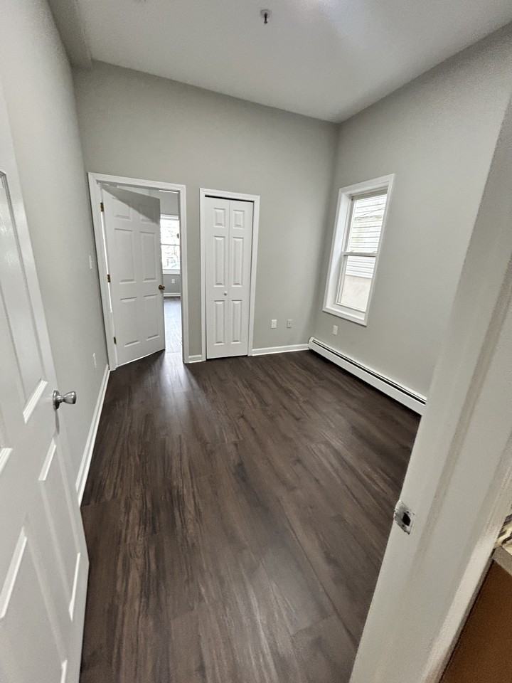 162 Clerk St #1 - Photo 3 of 3