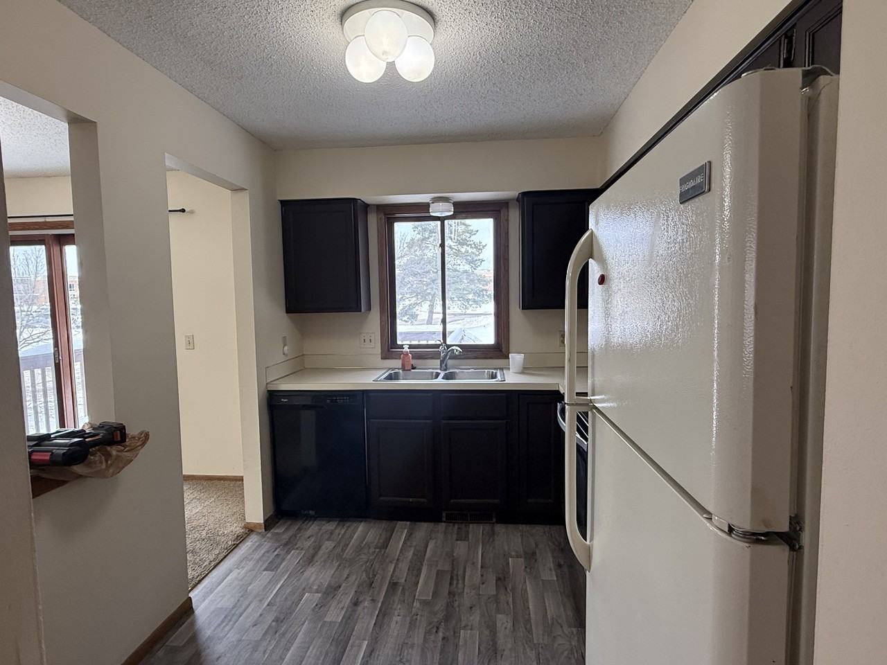 2528 Birchview Lane - Photo 7 of 29