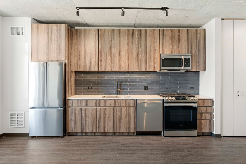 155 North Ashland Avenue - Photo 2 of 10