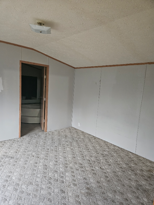 910 Roach Road - Photo 4 of 11