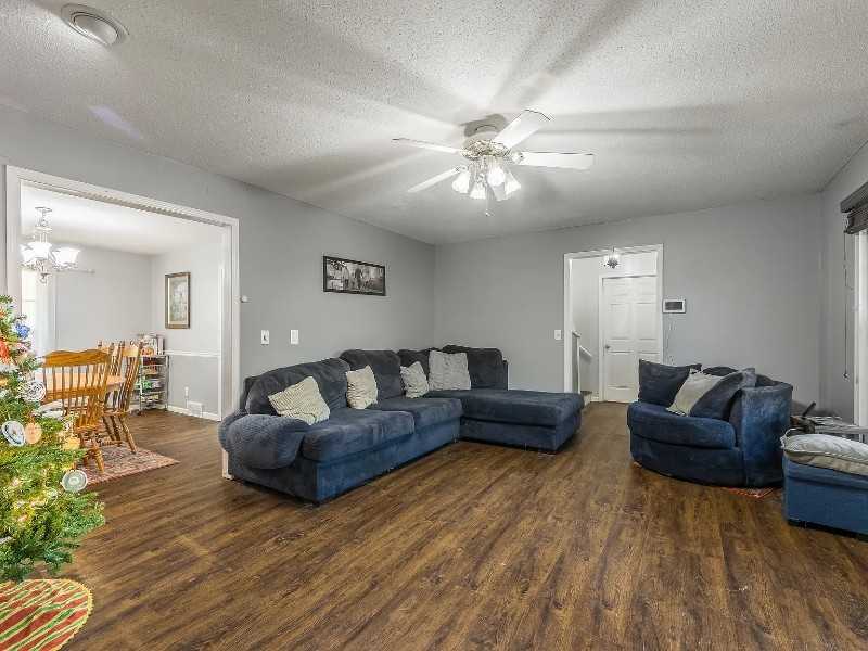 4816 Mockingbird Lane - Photo 4 of 18