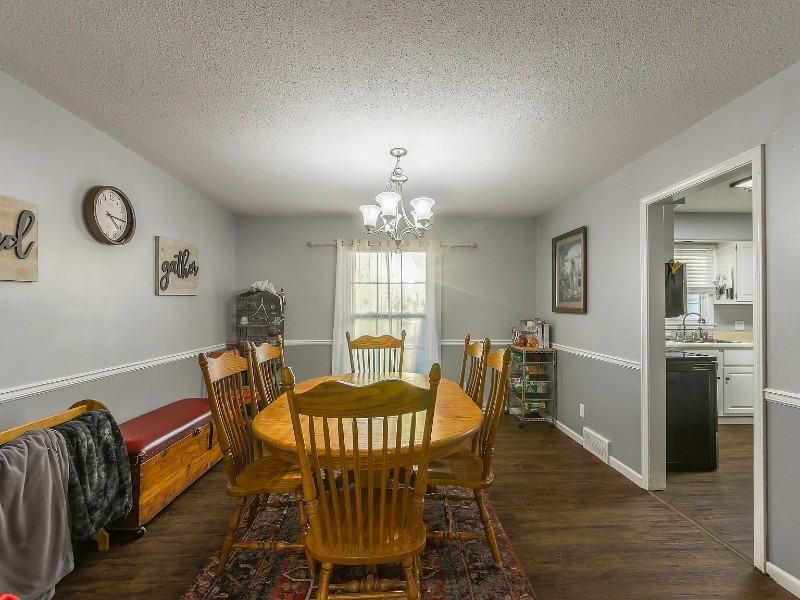 4816 Mockingbird Lane - Photo 6 of 18