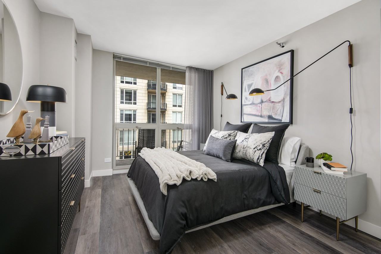 One East Delaware - Photo 2 of 29