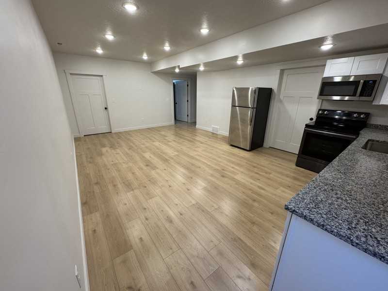 3082 N Lone Pine St - Photo 2 of 20