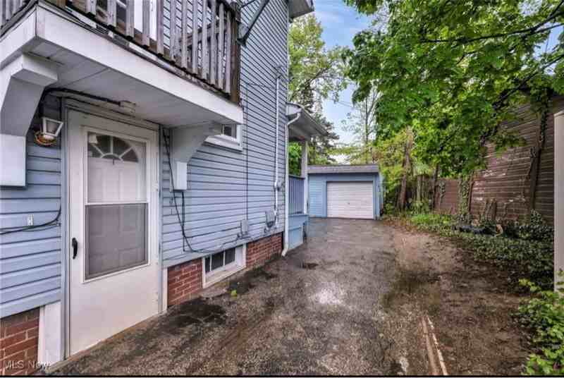 955 Dresden Road - Photo 2 of 25