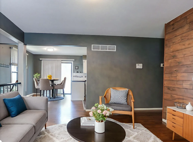 3909 S Marshall Dr - Photo 5 of 20