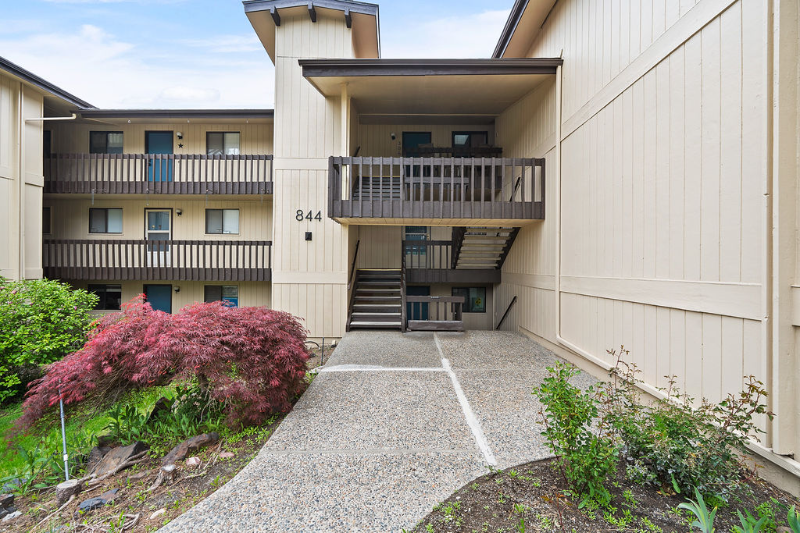 844 West Cliff Drive #206