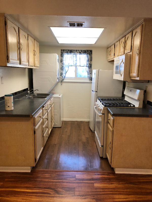 1006 Calle Del Sol #4 - Photo 5 of 18